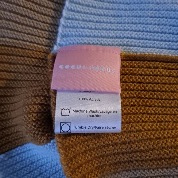 Cocus Pocus Colorblock Infinity Scarf - Picture 3 of 4